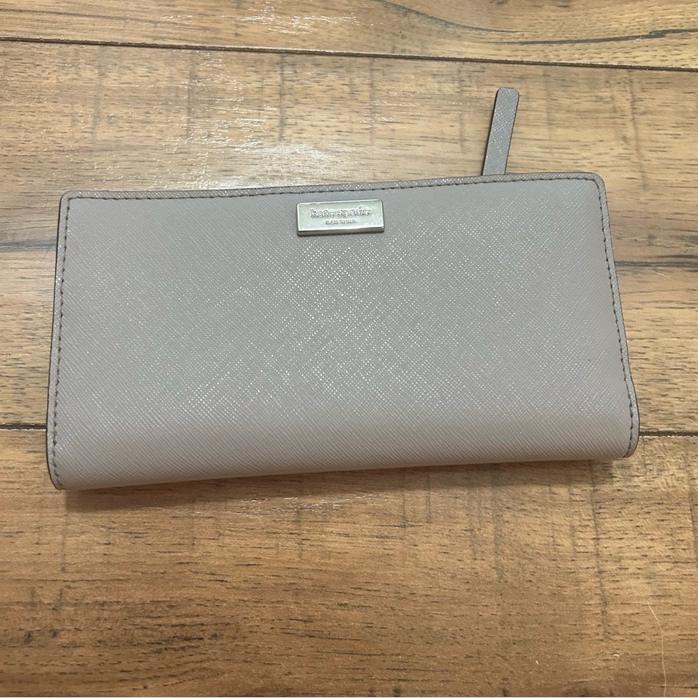 Kate Spade Gray Wallet